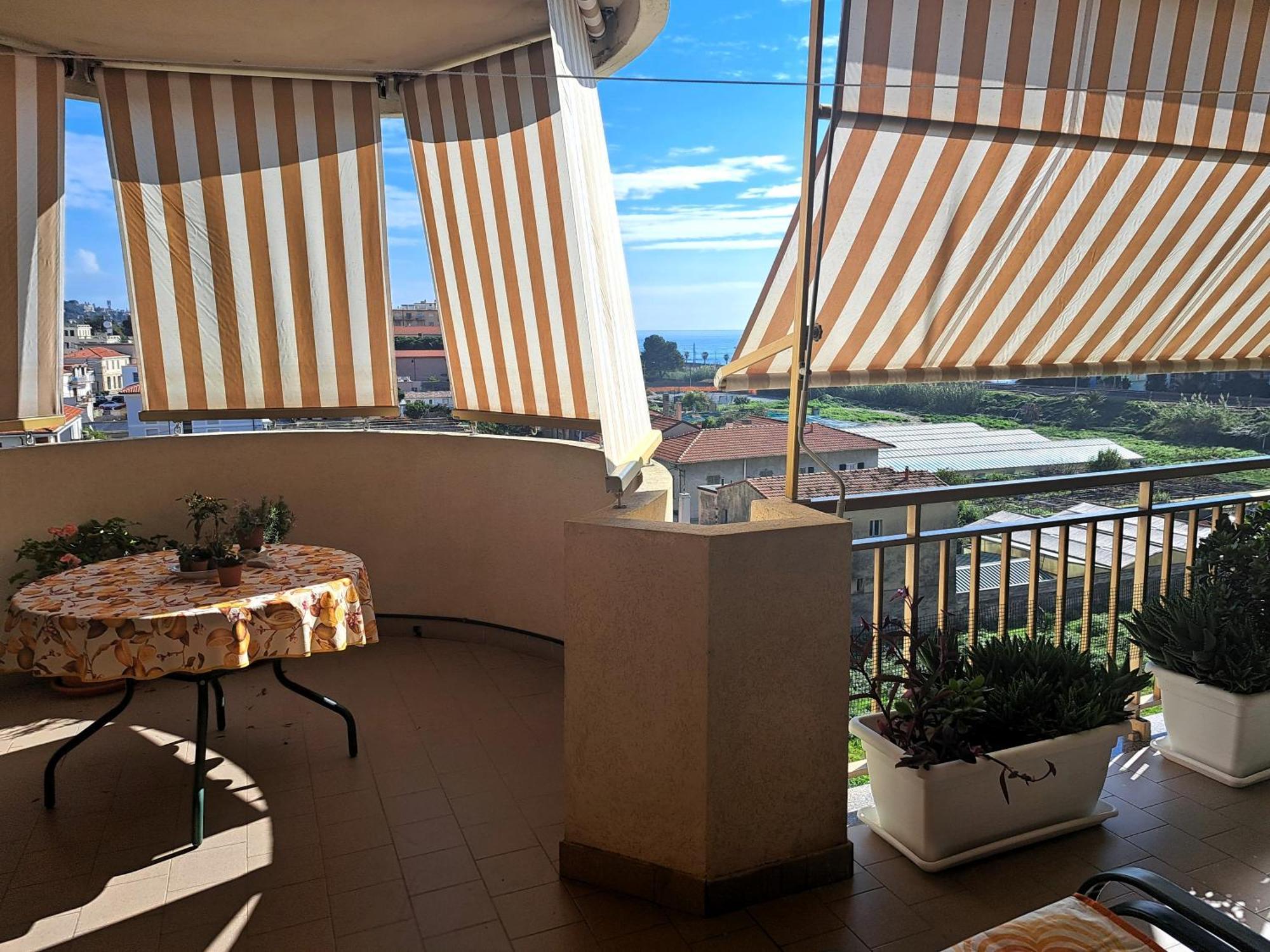 Appartamento - Terrazzo Vivibile Vista Mare, Wi-Fi Gratuito ヴァッレクロージア エクステリア 写真