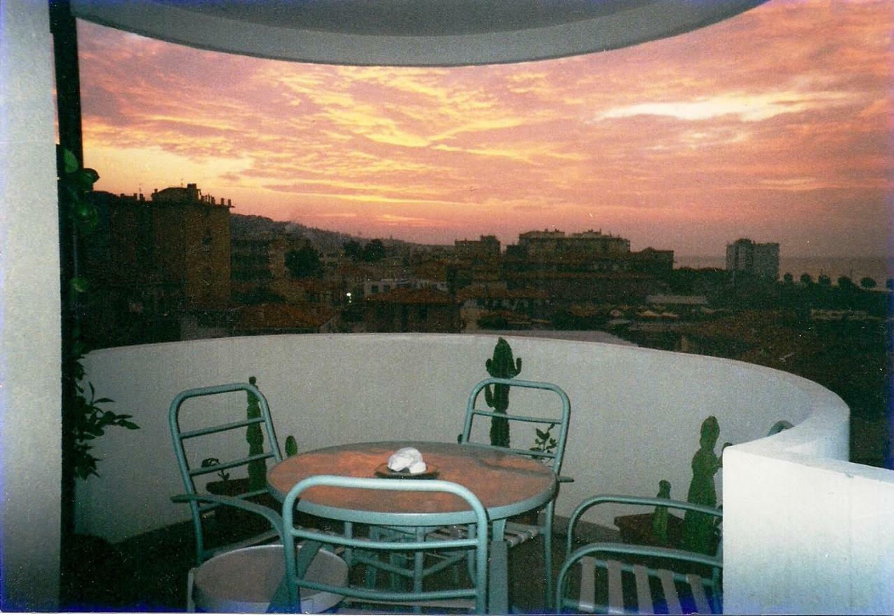 Appartamento - Terrazzo Vivibile Vista Mare, Wi-Fi Gratuito ヴァッレクロージア エクステリア 写真